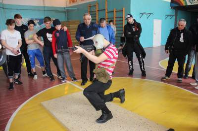 Первый зональный этап военно-спортивной игры «А, ну-ка, парни!» прошел в Каспийске