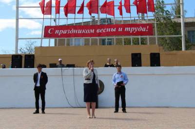 Праздничный концерт 1 мая прошел на площади в Каспийске