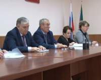 И вновь коммунальные вопросы главные на очередном еженедельном совещании в городской администрации.