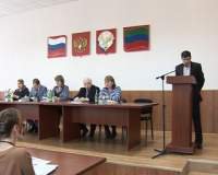 Обсуждению первого съезда дагестанской молодежи было посвящено расширенное заседание актива молодежи города.