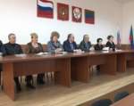 Недоступная телефонная связь и пути решения актуальной проблемы обсуждали на еженедельном совещании в администрации.