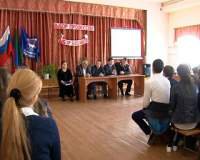 В рамках профориентационной работы представители центра занятости населения посещают старшеклассников образовательных учреждений.