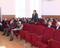 Санитарное состояние города, подготовка к празднованию майских праздников – эти и другие вопросы обсуждали на совещании в администрации.