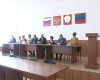 Подготовка города к празднованию дня Победы, приближение единого государственного экзамена–эти  вопросы обсуждали на еженедельном совещании.