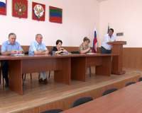 Подготовка школ к новому учебному году, опрыскивание деревьев, закрытие кирпичных заводов – эти обсуждали на совещании в администрации.