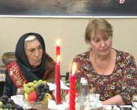 80-летие афганской мамы Хадижат Ахмедхановой торжественно отметили в литературной гостиной.