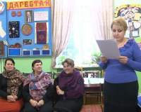 С очередными наградами приехали педагоги Дома детского творчества.