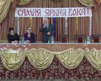 Своих юных подопечных с наступающем новым годом поздравили сотрудники ЦСПСД.