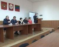 Противостояние тепловых сетей и управляющих компаний, отставка главы администрации Хури Пирсаидовой - основные темы еженедельного совещания
