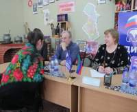 Проблемы каспийчан выслушали в общественной приемной местного отделения партии "Единая Россия".