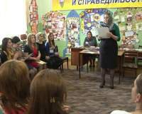 Самых активных каспийчан из детских общественных объединений поощрили грамотами в рамках 17 международного конкурса "Детство без границ".