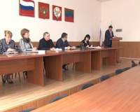 О трудностях сбора средств за осуществление рекламной продукции в городе говорили на еженедельном совещании в администрации.