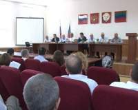 Жесткой критике подверглись представители ряда районов республики за реализацию приоритетных проектов главы РД.