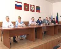 Контроль за исполнением обращений граждан, отставание по налоговым сборам свыше 80 млн. р.-эти вопросы обсуждались совещании в администрации