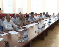 Новому составу депутатского корпуса вручали временные удостоверения
