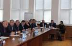 В Каспийске путем открытого голосования избрали главу МО на внеочередной сессии собрания депутатов