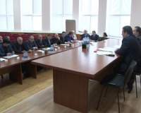Путем открытого голосования избирали главу МО на внеочередной сессии собрания депутатов