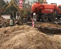 На улице Ленина перекрыли дорогу
