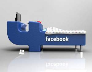 Facebook кровать
