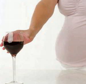Ученые разрешили беременным пить алкоголь!