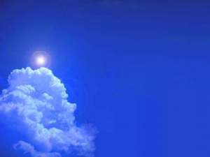 В древнегреческом языке не существовало слова «синий», а цвет неба назывался «бронзовый»