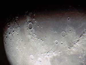 Луна почти полностью состоит из земной материи