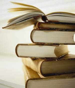 Почему читать книги полезно?
