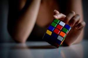 Счастье человека обусловлено уровнем его IQ